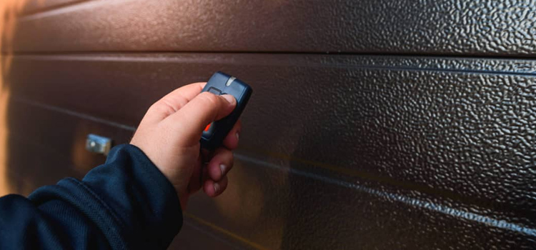 automatic door opener with remote control in La Ca